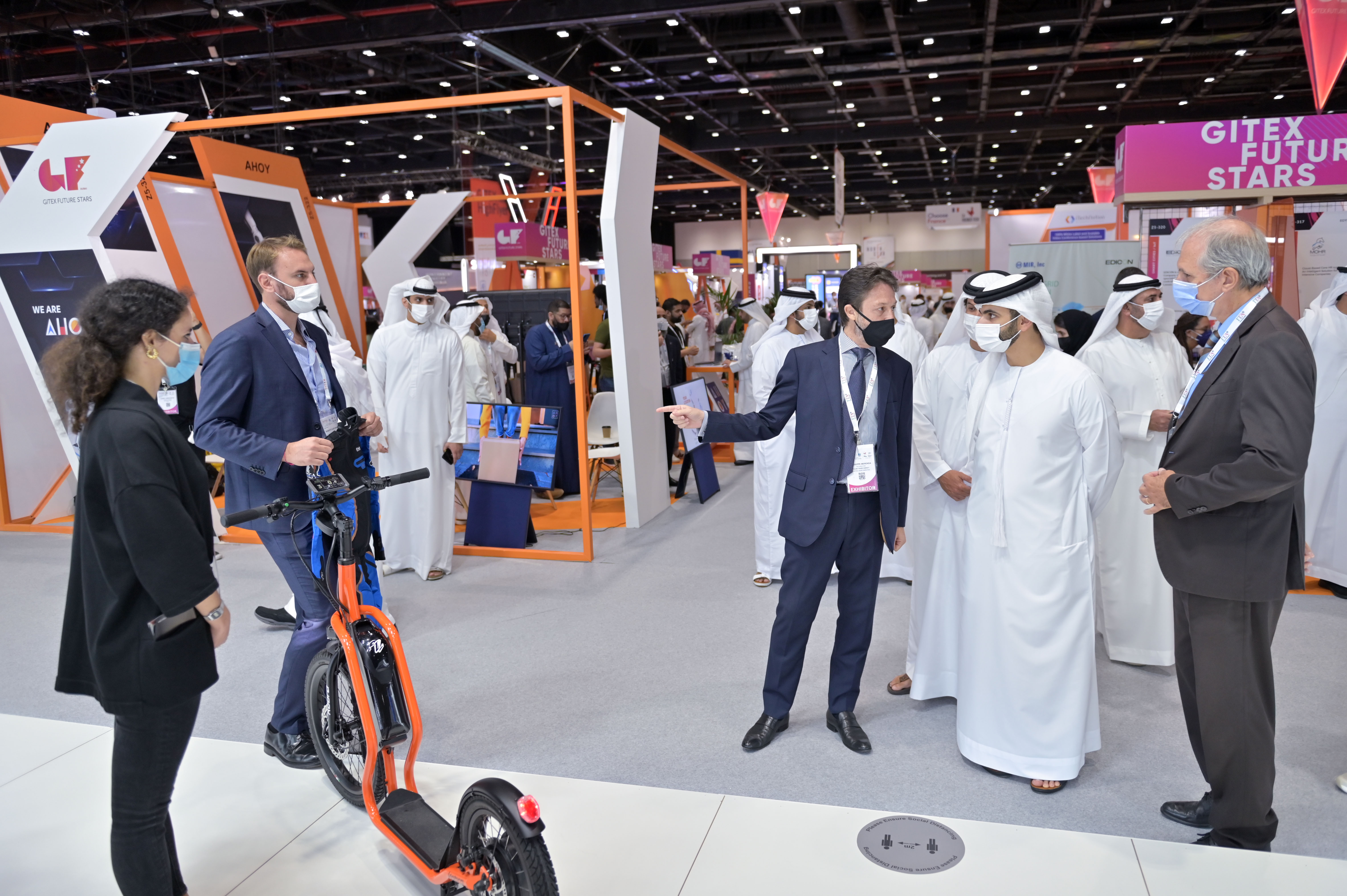 Mansoor Bin Mohammed Visits 41st Edition Of GITEX GLOBAL X Ai Everything