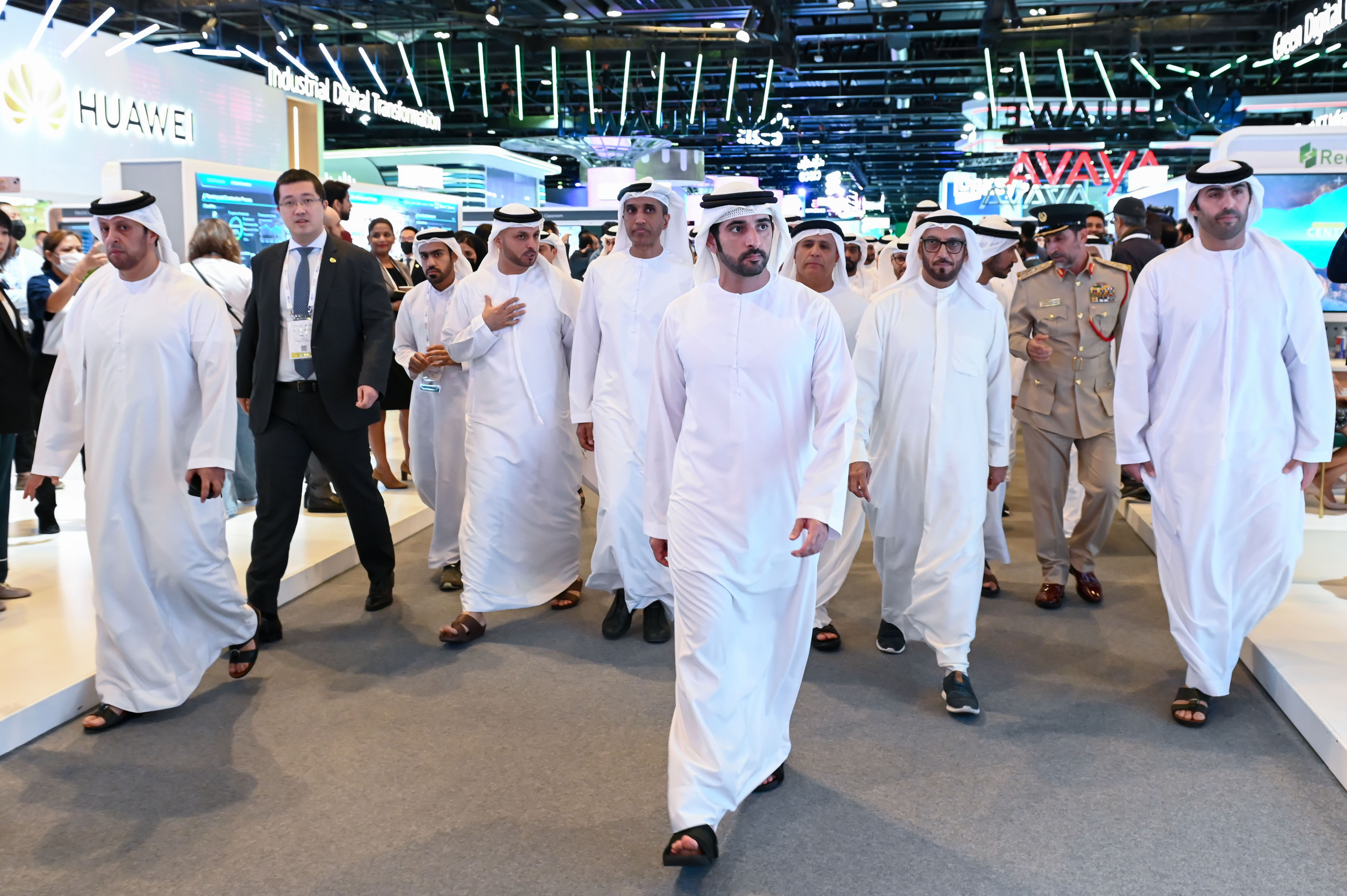 Hamdan Bin Mohammed Tours GITEX GLOBAL 2022 On Its Concluding Day