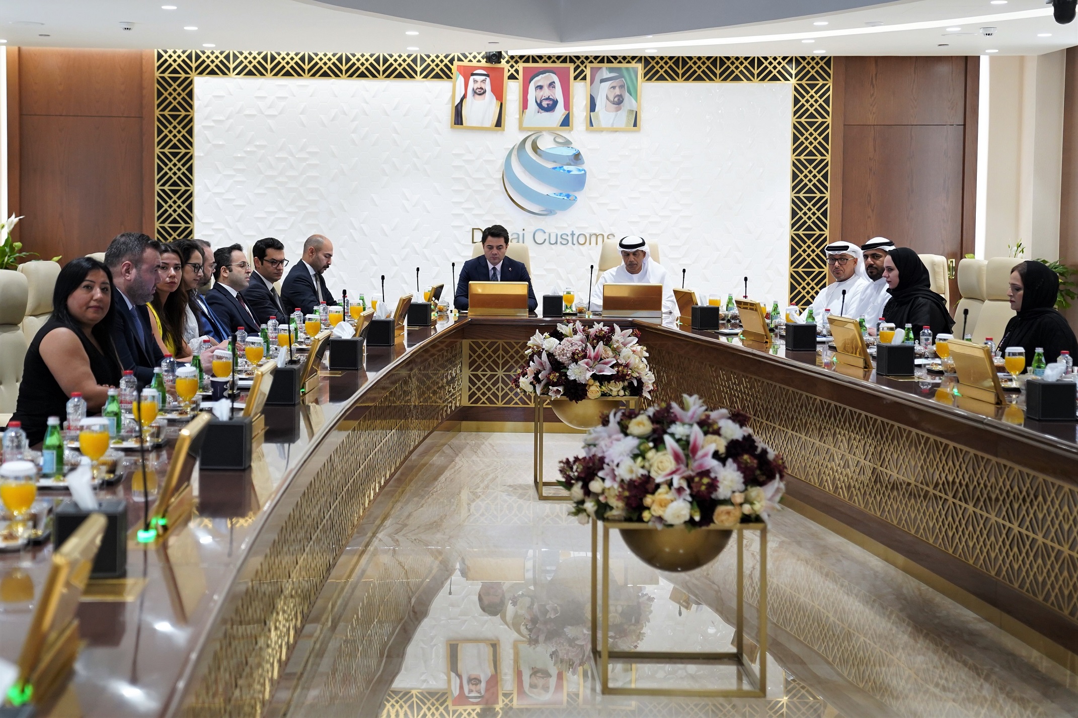 Dubai Gümrükleri, daha fazla ticari işbirliğini görüşmek üzere Türk heyetiyle bir araya geldi