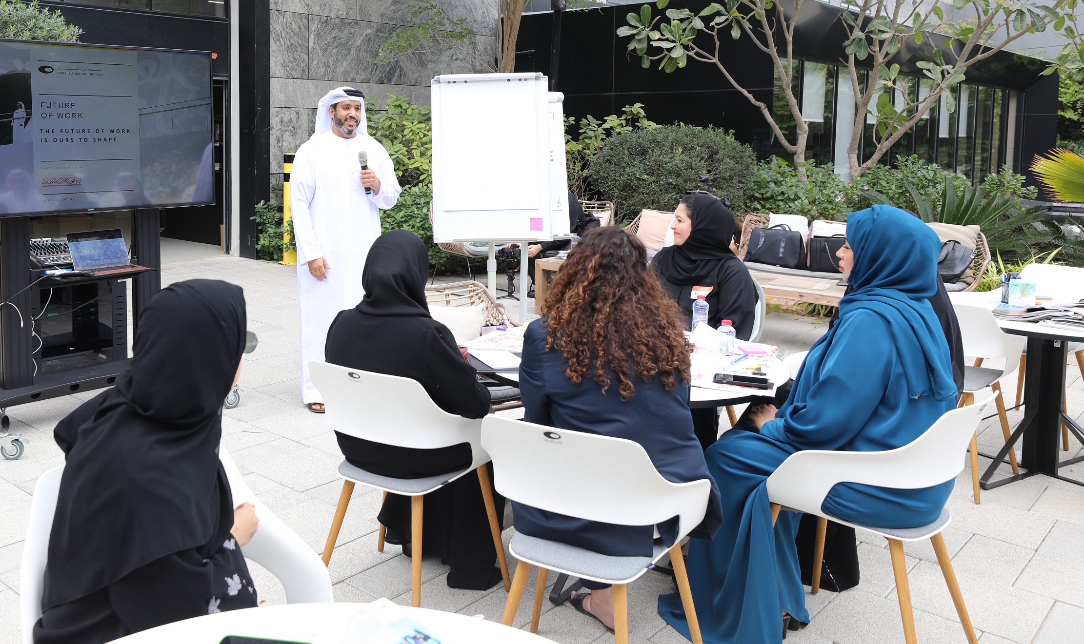 Dubai Future Foundation Launches Future Of Work Program To Develop   The The Launch Of The Future Of Government Work Accelerators Program 