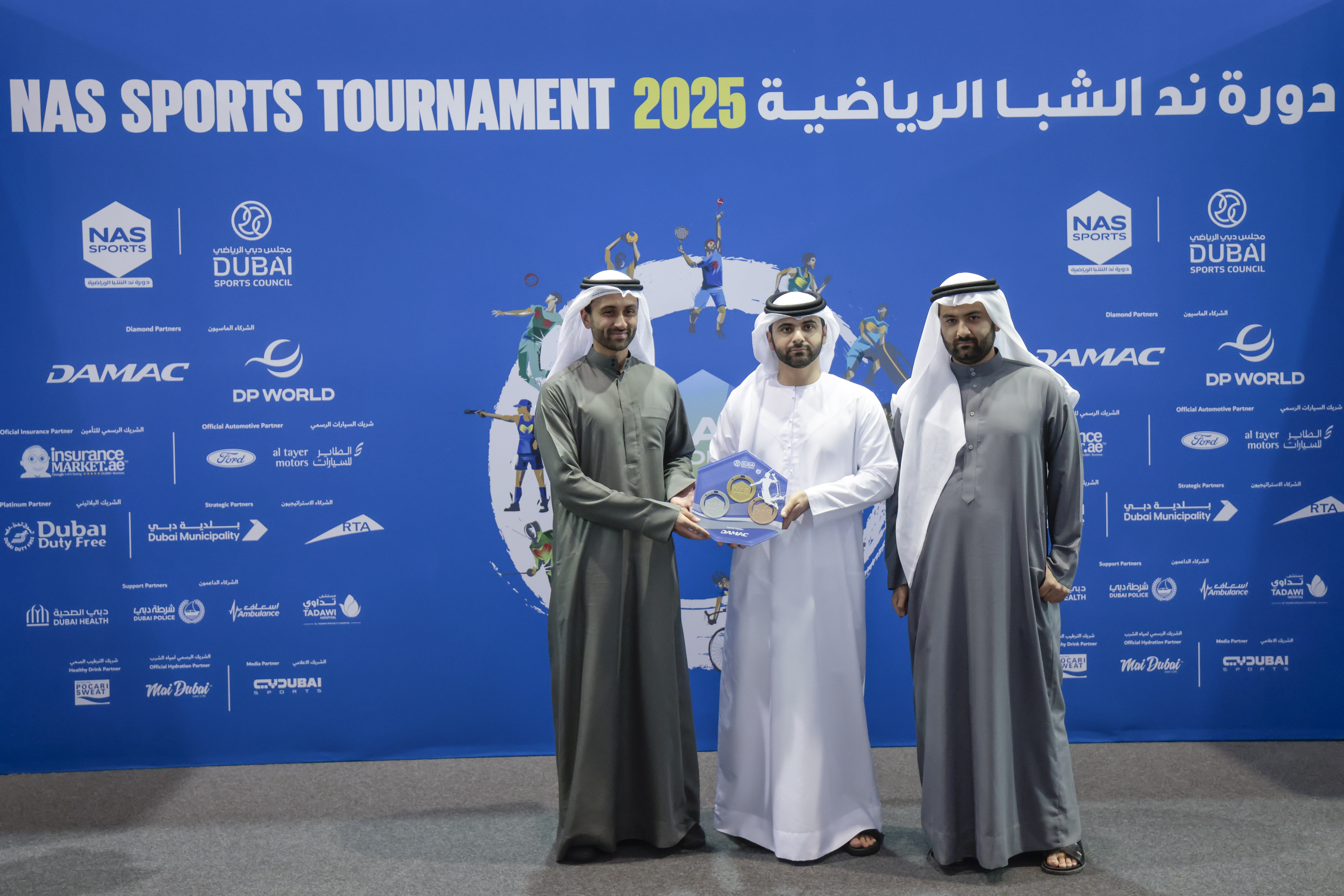 منصور بن محمد يكرّم شركاء ورعاة النسخة الثانية عشر لدورة ند الشبا الرياضية