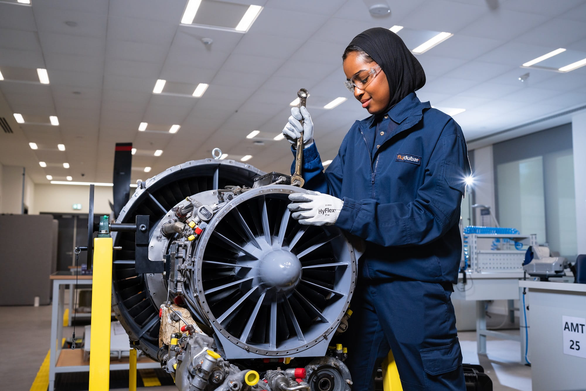 Stratton Air Engineering flydubai opens applications for its Aircraft Maintenance and ...